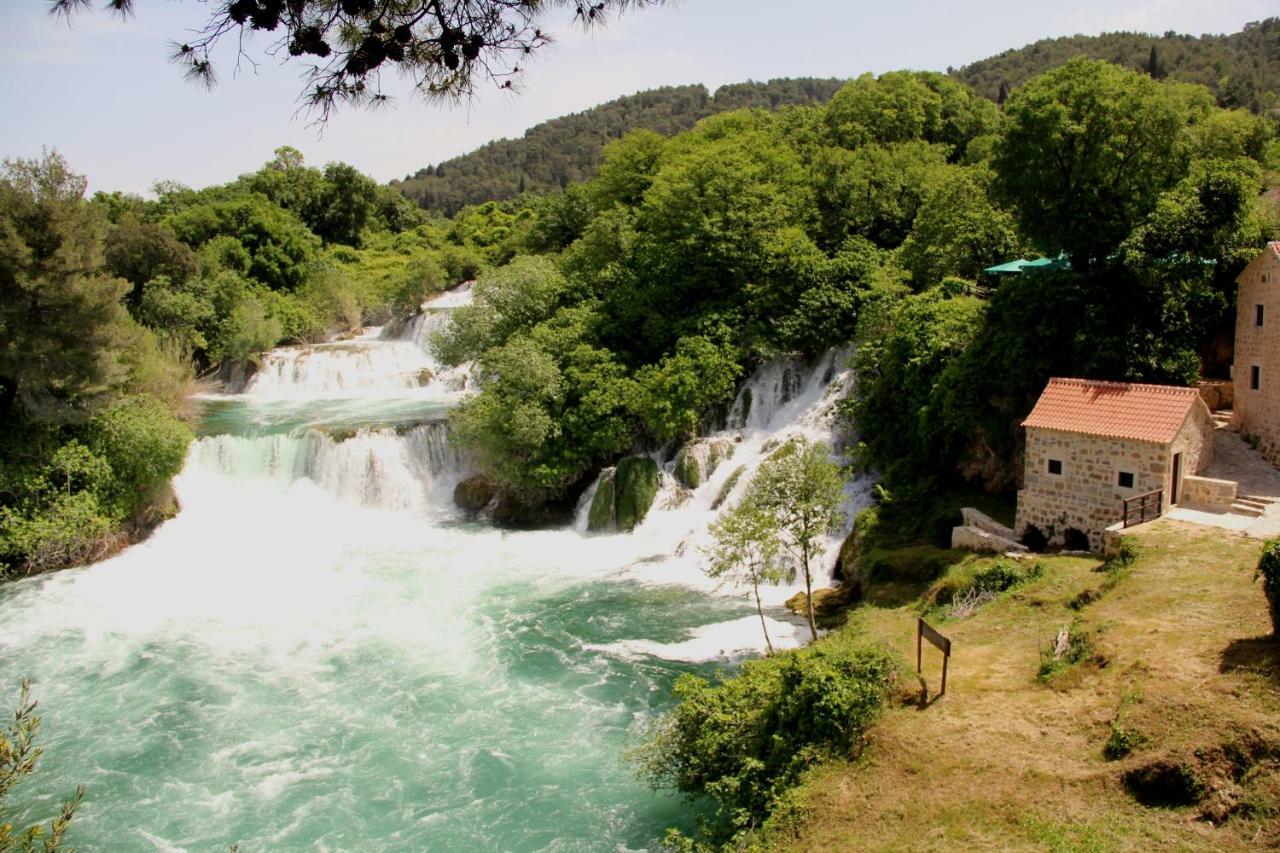 Apartmani Berno Starigrad Paklenica Exterior photo