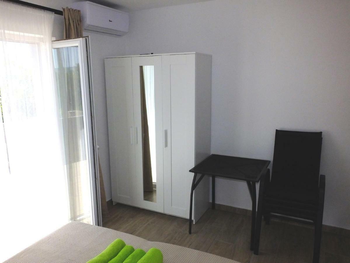 Apartmani Berno Starigrad Paklenica Exterior photo